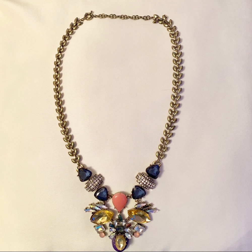 Statement necklace 💜 - Picture 3 of 4
